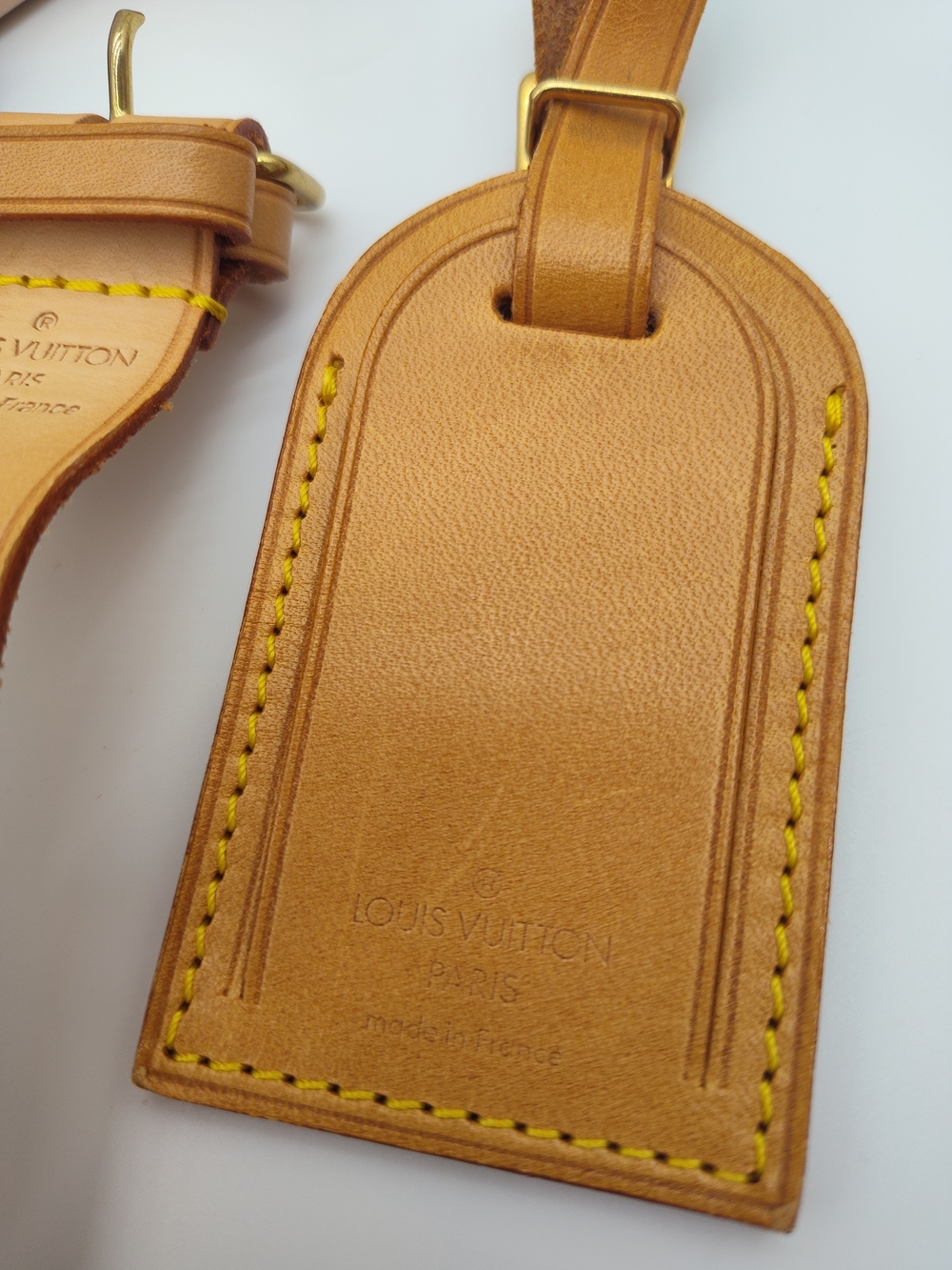 LOUIS VUITTON Vachetta Leather Luggage Tag & Handle Strap Set with Box - Picture 5 of 13